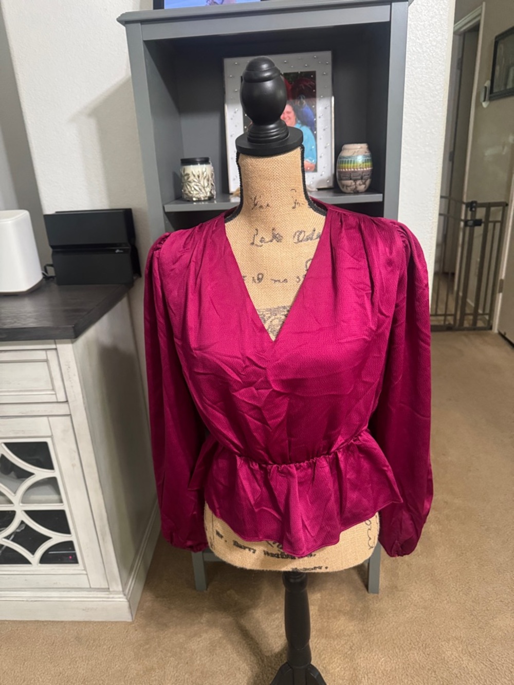 Express Magenta V-Neck Peplum Blouse size M